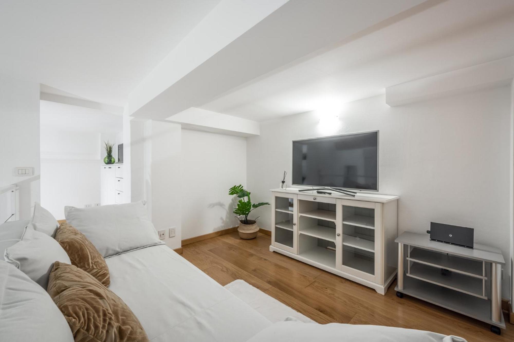 Ab Plus - Via Santo Stefano 62 Bologna Exteriör bild